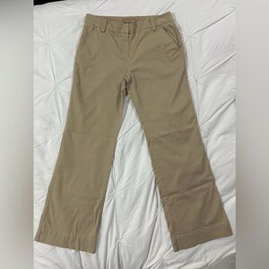 New York and Company Manhattan Chino Khaki Straight Leg Women’s Size 6 Stretch